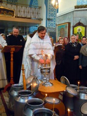 Богослужение в Крещенский сочельник. Увеличить изображение. Размер файла: 160,09 Kb [600X800]