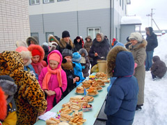 Масленица в детской воскресной школе. Увеличить изображение. Размер файла: 197,84 Kb [800X600]