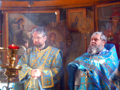 Празднование Благовещения Пресвятой Богородицы в архиерейском подворье. Увеличить изображение. Размер файла: 213,14 Kb [800X600]