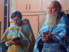 Празднование Благовещения Пресвятой Богородицы в архиерейском подворье. Увеличить изображение. Размер файла: 185,88 Kb [800X600]