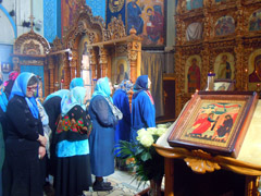 Празднование Благовещения Пресвятой Богородицы в архиерейском подворье. Увеличить изображение. Размер файла: 226,81 Kb [800X600]