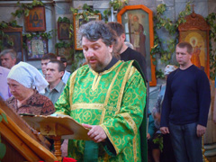 Богослужение в праздник Пятидесятницы. Увеличить изображение. Размер айла: 271,77 Kb [800X600]