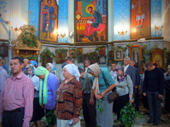 Богослужение в праздник Пятидесятницы. Увеличить изображение. Размер айла: 286,44 Kb [800X600]