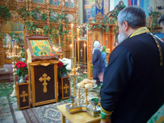 Богослужение в праздник Пятидесятницы. Увеличить изображение. Размер айла: 295,04 Kb [800X600]