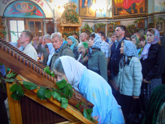 Богослужение в праздник Пятидесятницы. Увеличить изображение. Размер айла: 252,2 Kb [800X600]