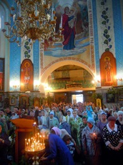 Богослужение в праздник Пятидесятницы. Увеличить изображение. Размер айла: 218,34 Kb [600X800]