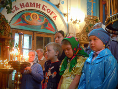 Богослужение в праздник Пятидесятницы. Увеличить изображение. Размер айла: 246,14 Kb [800X600]