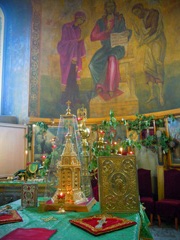 Богослужение в праздник Пятидесятницы. Увеличить изображение. Размер айла: 195,22 Kb [600X800]