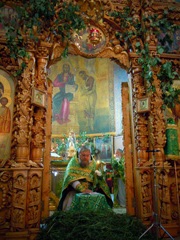 Богослужение в праздник Пятидесятницы. Увеличить изображение. Размер айла: 242,77 Kb [600X800]