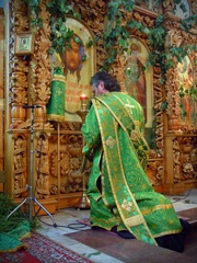 Богослужение в праздник Пятидесятницы. Увеличить изображение. Размер айла: 275,53 Kb [600X800]