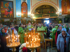 Богослужение в праздник Пятидесятницы. Увеличить изображение. Размер айла: 292,79 Kb [800X600]