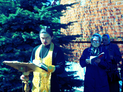 Панихида в день памяти почившего настоятеля храма. Увеличить изображение. Размер файла: 376,86 Kb [800X600]