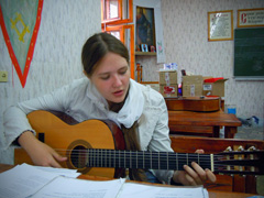 "Наша смена" при Боровецком храме. Увеличить изображение. Размер файла: 210,4 Kb [800X600]