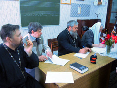 Выпускной экзамен в Школе катехизаторов.Увеличить изображение. Размер файла: 231,59 Kb [800X600]
