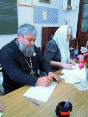 Выпускной экзамен в Школе катехизаторов.Увеличить изображение. Размер файла: 241,42 Kb [600X800]