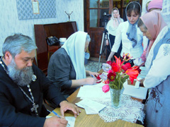 Выпускной экзамен в Школе катехизаторов.Увеличить изображение. Размер файла: 259,17 Kb [800X600]