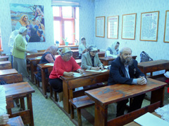 Выпускной экзамен в Школе катехизаторов.Увеличить изображение. Размер файла: 244,9 Kb [800X600]