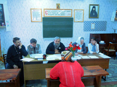 Выпускной экзамен в Школе катехизаторов.Увеличить изображение. Размер файла: 251,28 Kb [800X600]