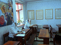 Выпускной экзамен в Школе катехизаторов.Увеличить изображение. Размер файла: 223,5 Kb [800X600]