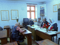 Выпускной экзамен в Школе катехизаторов.Увеличить изображение. Размер файла: 196,05 Kb [800X600]