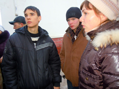 Молодежь города приложилась к Поясу Пресвятой Богородицы в Самаре. Увеличить изображение: 169,63 Kb [800X600]