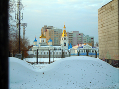 Молодежь города приложилась к Поясу Пресвятой Богородицы в Самаре. Увеличить изображение: 201,77 Kb [800X600]