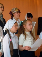 Выпускной вечер в школе катехизаторов. Увеличить изображение. Размер файла: 145,15 Kb [600X800]