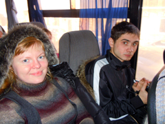 Молодежь города приложилась к Поясу Пресвятой Богородицы в Самаре. Увеличить изображение: 203,64 Kb [800X600]