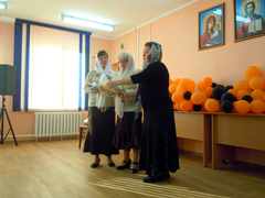 Выпускной вечер в школе катехизаторов. Увеличить изображение. Размер файла: 170 Kb [800X600]