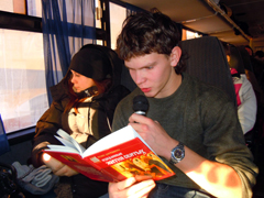 Молодежь города приложилась к Поясу Пресвятой Богородицы в Самаре. Увеличить изображение: 205,63 Kb [800X600]