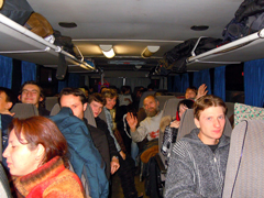 Молодежь города приложилась к Поясу Пресвятой Богородицы в Самаре. Увеличить изображение: 254,89 Kb [800X600]