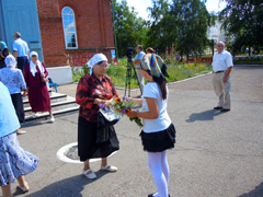 Ярмарка в день Петра и Павла. Увеличить изображение. Размер файла:619,49 Kb [800X600]