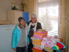 Учащиеся воскресной школы посетили Дом малютки. Увеличить изображение. Размер файла: 205,12 Kb [800X600]