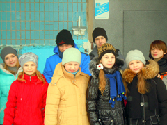 Учащиеся воскресной школы посетили Дом малютки. Увеличить изображение. Размер файла: 248,39 Kb [800X600]