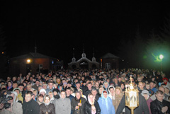 Богослужения в праздник Светлого Христова Воскресения. Увеличить изображение. Размер файла: 169,23 Kb [800X536]