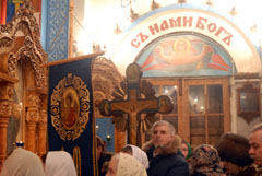 Ночное Божественная Литургия в Боровецком храме г. Набережные Челны. Увеличить изображение. Размер файла: 122,06 Kb [800X536]