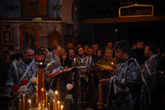 Утреня Великой субботы с чином погребения. Увеличить изображение. Размер файла: 159,73 Kb [800X536]