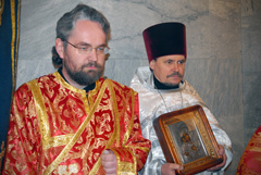 Богослужения в праздник Светлого Христова Воскресения. Увеличить изображение. Размер файла: 242,76 Kb [800X536]