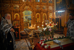 Утреня Великой субботы с чином погребения. Увеличить изображение. Размер файла: 265,88 Kb [800X536]