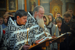 Утреня Великой субботы с чином погребения. Увеличить изображение. Размер файла: 204,89 Kb [800X536]