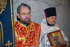 Богослужения в праздник Светлого Христова Воскресения. Увеличить изображение. Размер файла: 236,17 Kb [800X536]