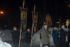 Ночное Божественная Литургия в Боровецком храме г. Набережные Челны. Увеличить изображение. Размер файла: 88,23 Kb [800X536]