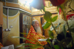 Богослужения в праздник Светлого Христова Воскресения. Увеличить изображение. Размер файла: 199,88 Kb [800X536]