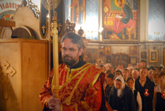 Богослужения в праздник Светлого Христова Воскресения. Увеличить изображение. Размер файла: 196,23 Kb [800X536]