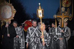 Утреня Великой субботы с чином погребения. Увеличить изображение. Размер файла: 237,26 Kb [800X536]