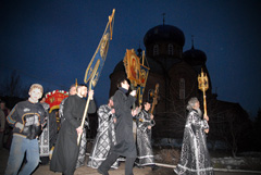 Утреня Великой субботы с чином погребения. Увеличить изображение. Размер файла: 215,75 Kb [800X536]