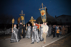 Утреня Великой субботы с чином погребения. Увеличить изображение. Размер файла: 208,1 Kb [800X536]