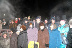 Ночное Божественная Литургия в Боровецком храме г. Набережные Челны. Увеличить изображение. Размер файла: 106,98 Kb [800X536]