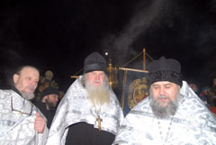 Ночное Божественная Литургия в Боровецком храме г. Набережные Челны. Увеличить изображение. Размер файла: 96,04 Kb [800X536]