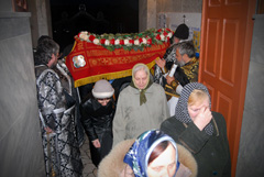 Утреня Великой субботы с чином погребения. Увеличить изображение. Размер файла: 190,91 Kb [800X536]